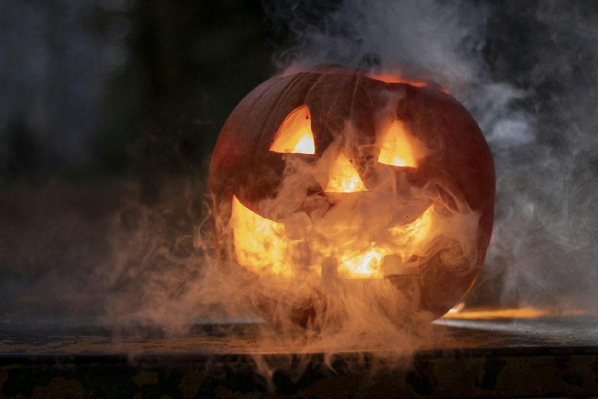 Ecco come trasformare la lana in un dettaglio sorprendente per una casa da Halloween perfetta